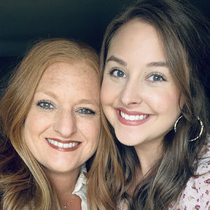 Meet your Posher, Caroline